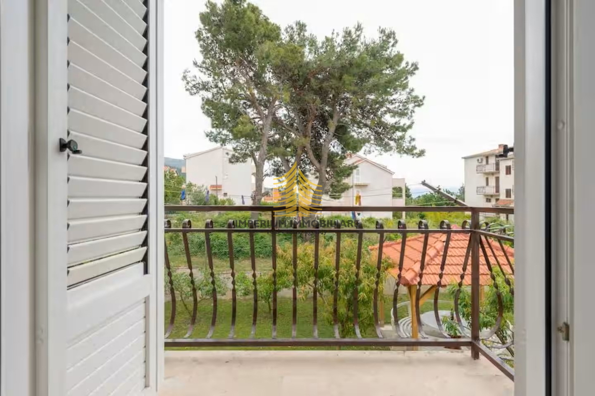 Haus Zu verkaufen - SPLITSKO-DALMATINSKA PODSTRANA