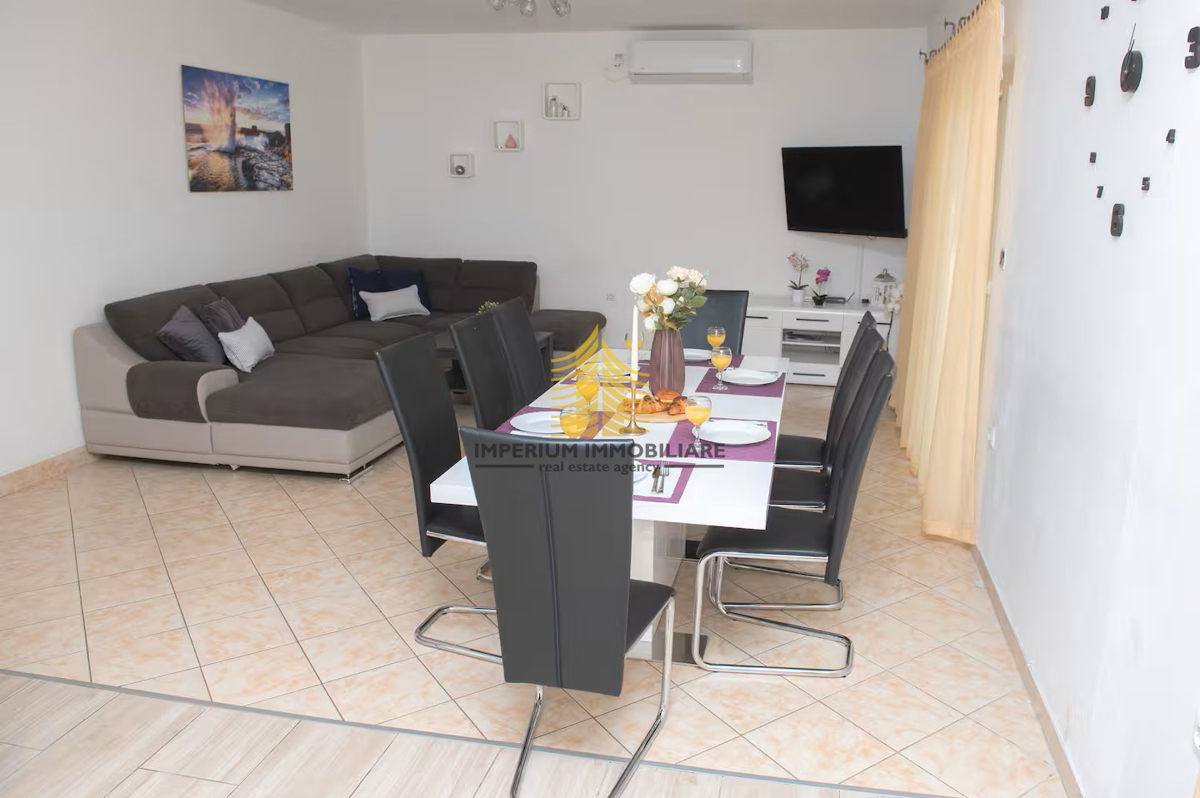 Haus Zu verkaufen - SPLITSKO-DALMATINSKA PODSTRANA