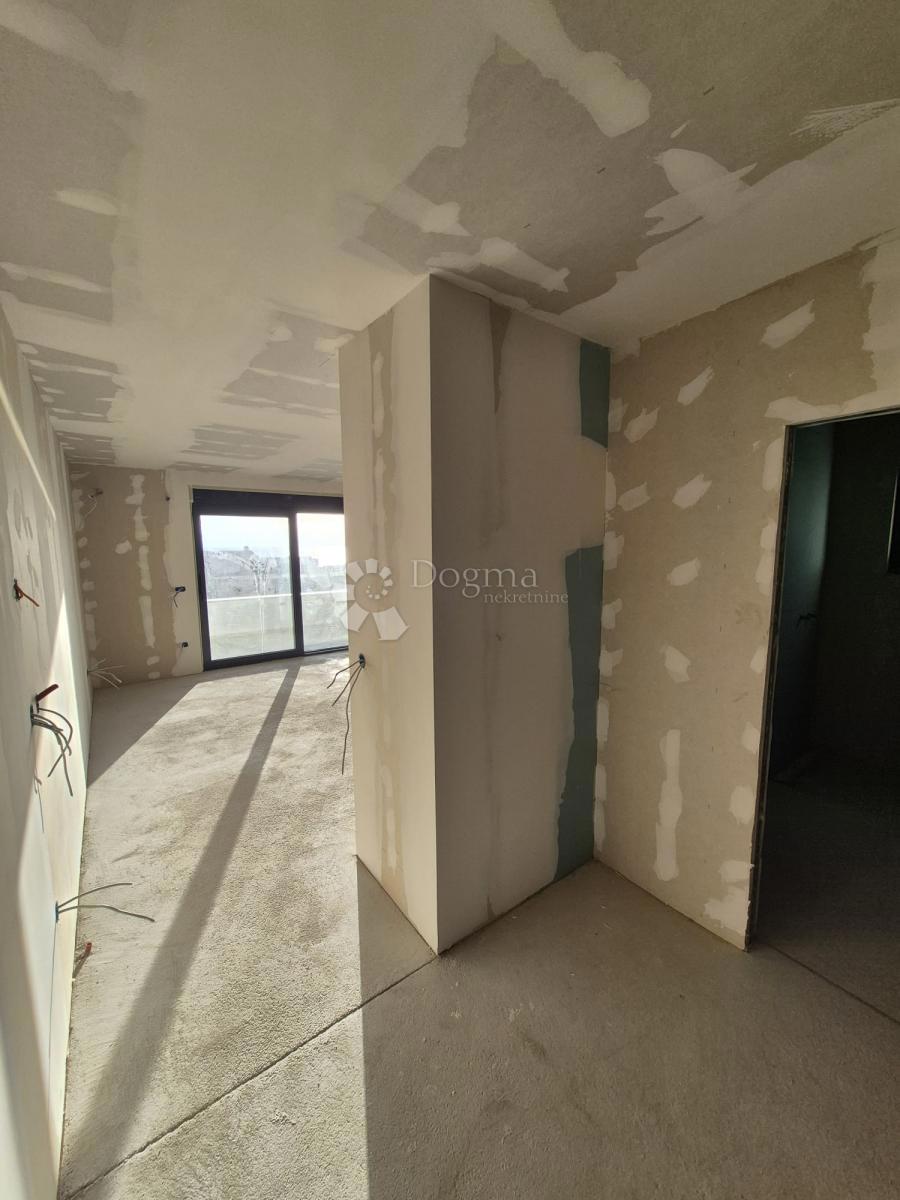 Apartment Zu verkaufen - SPLITSKO-DALMATINSKA BAŠKA VODA
