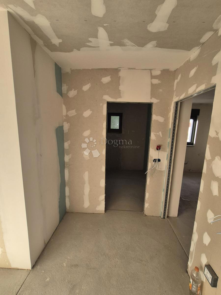 Apartment Zu verkaufen - SPLITSKO-DALMATINSKA BAŠKA VODA