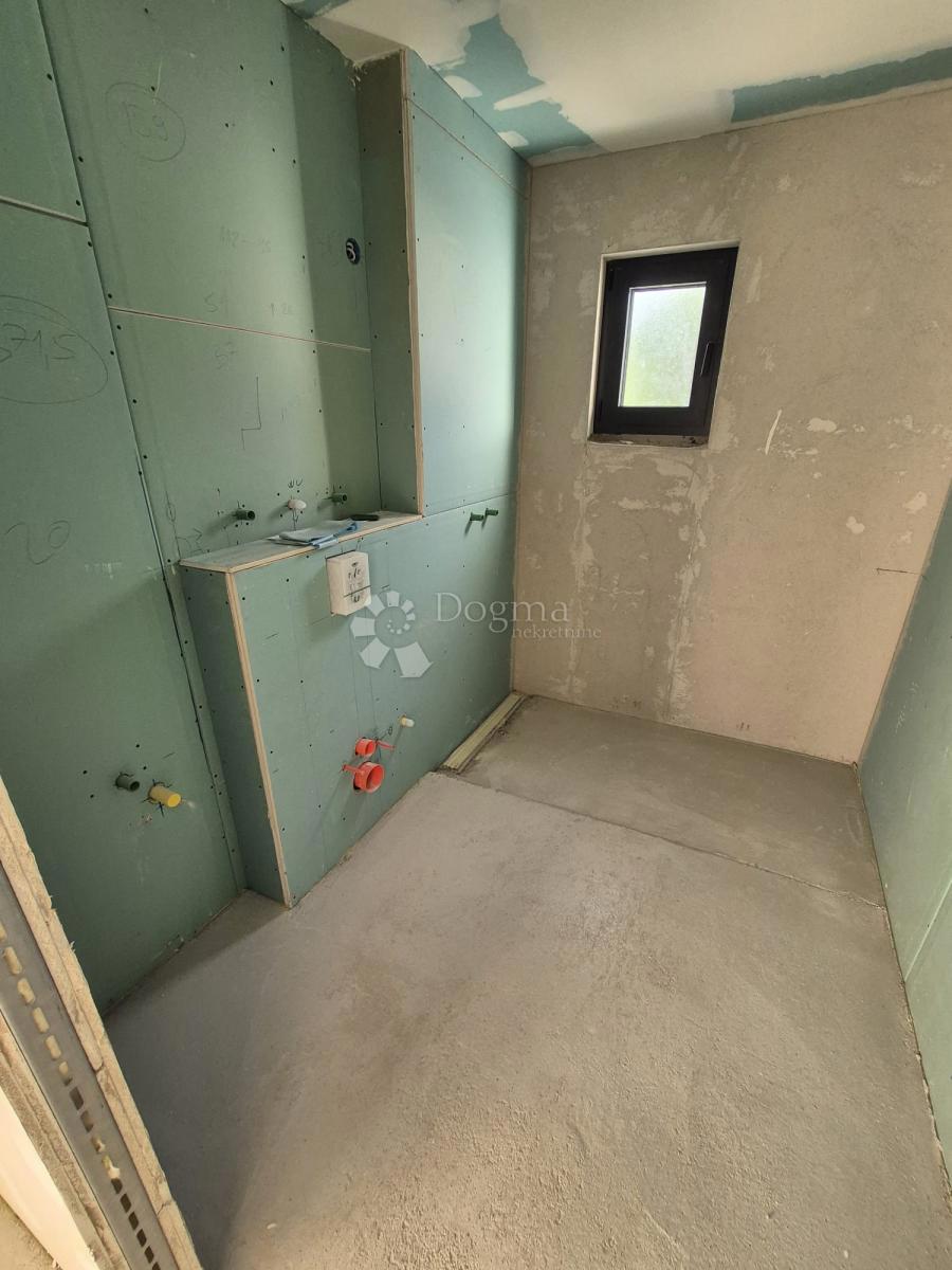 Apartment Zu verkaufen - SPLITSKO-DALMATINSKA BAŠKA VODA