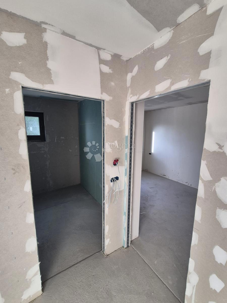 Apartment Zu verkaufen - SPLITSKO-DALMATINSKA BAŠKA VODA