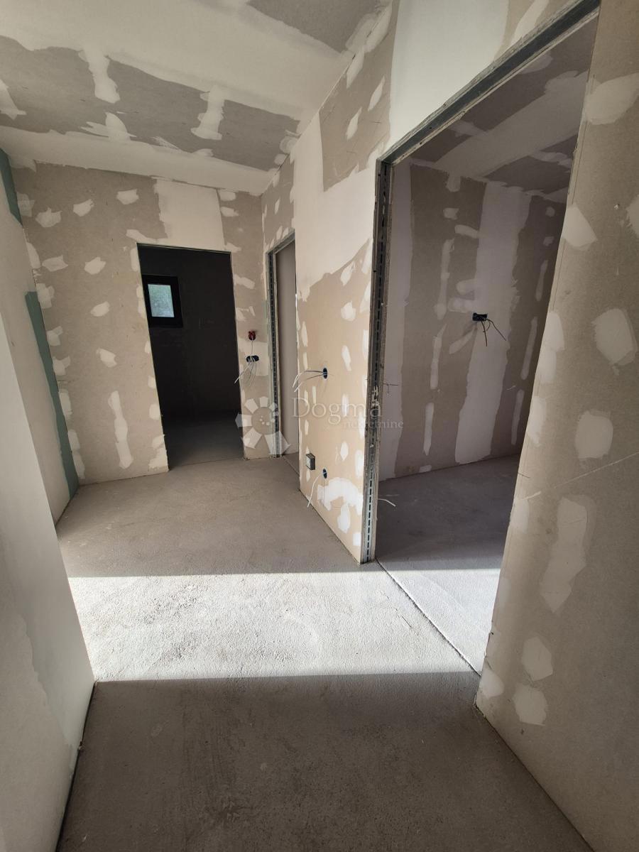 Apartment Zu verkaufen - SPLITSKO-DALMATINSKA BAŠKA VODA