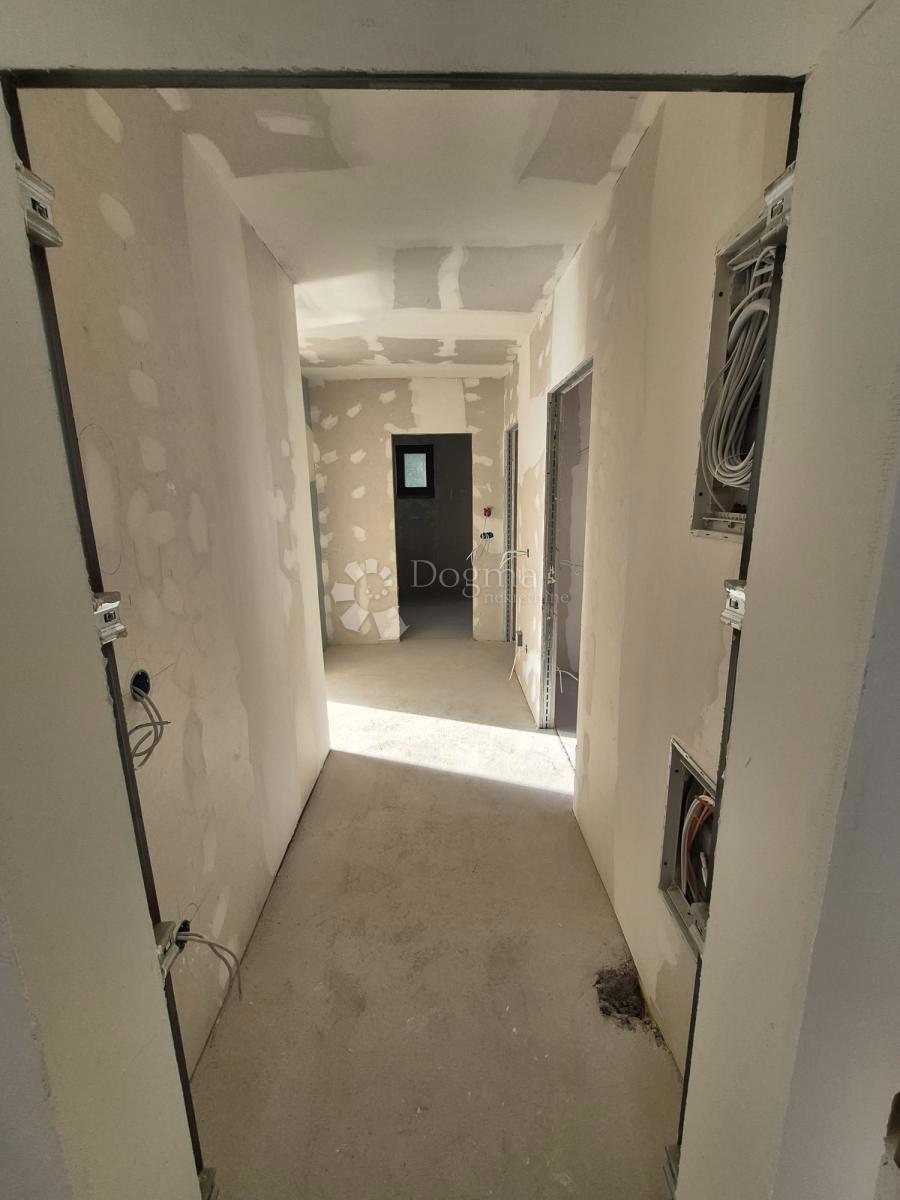 Apartment Zu verkaufen - SPLITSKO-DALMATINSKA BAŠKA VODA