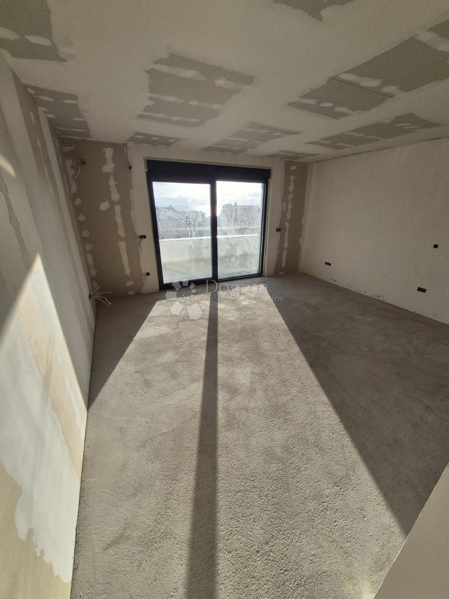 Apartment Zu verkaufen - SPLITSKO-DALMATINSKA BAŠKA VODA