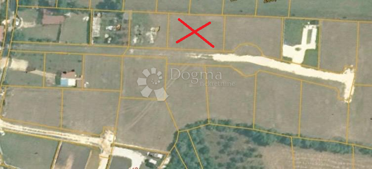 Land For sale - Istarska Marčana - foto 1/2