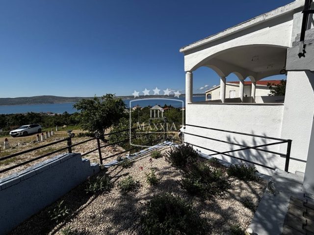 House for sale 228 m² – Starigrad