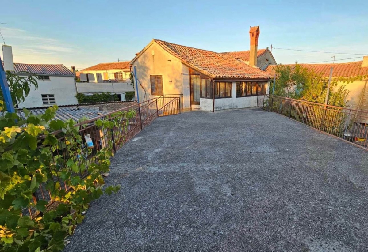 House For sale - Istarska žminj - foto 2/7