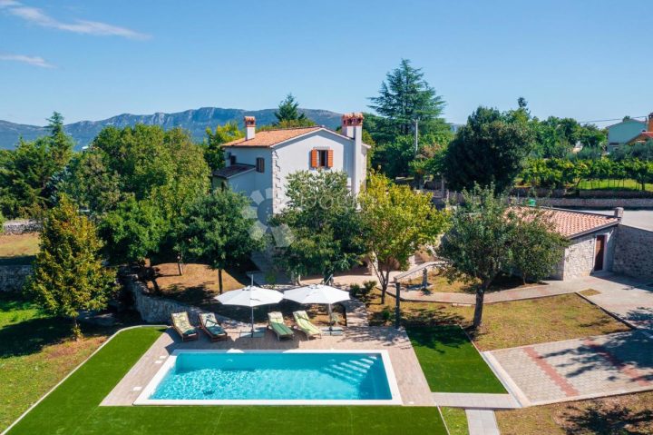 Hiša na predaj 204 m² – Labin