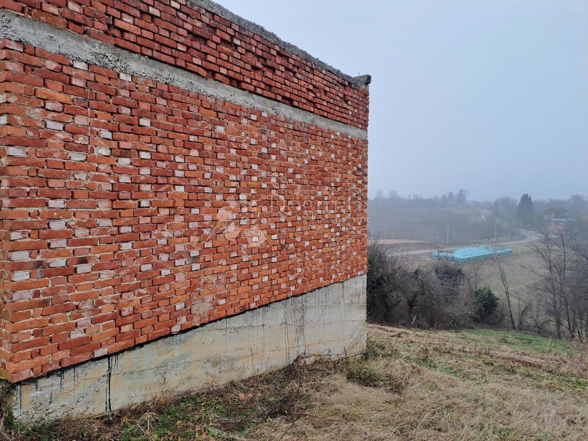 Maison À vendre - SISAČKO-MOSLAVAČKA GVOZD