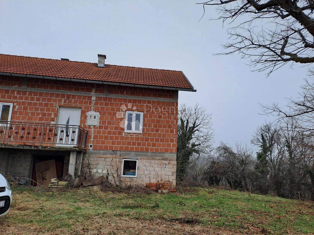 Maison À vendre - SISAČKO-MOSLAVAČKA GVOZD