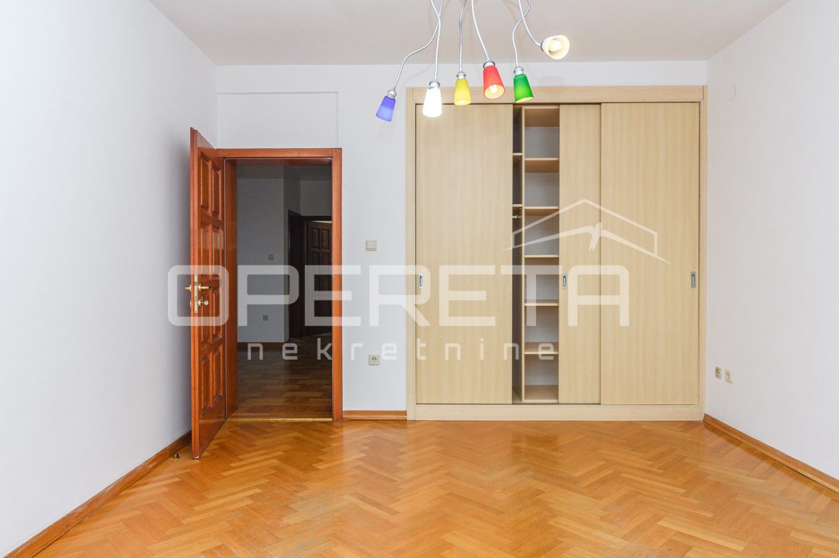 Dům K pronájmu - GRAD ZAGREB ZAGREB