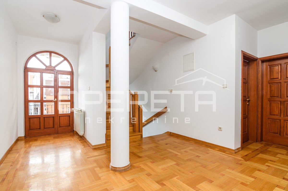 Dům K pronájmu - GRAD ZAGREB ZAGREB