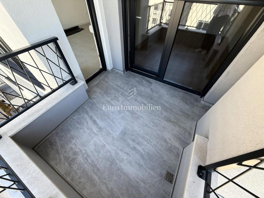 Apartment Zu verkaufen - SPLITSKO-DALMATINSKA MAKARSKA