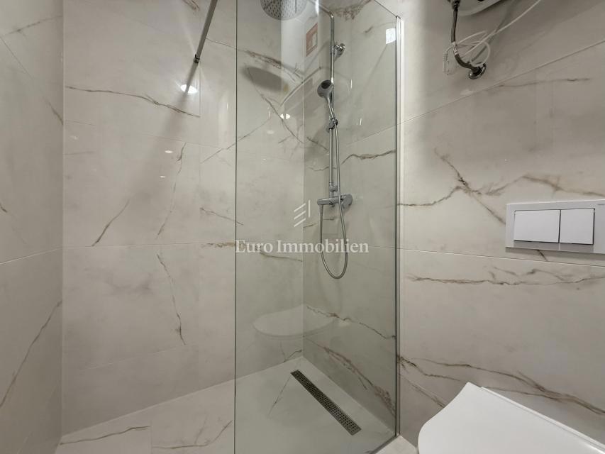 Apartment Zu verkaufen - SPLITSKO-DALMATINSKA MAKARSKA