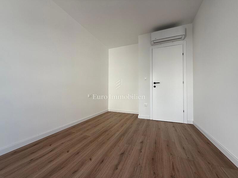 Apartment Zu verkaufen - SPLITSKO-DALMATINSKA MAKARSKA