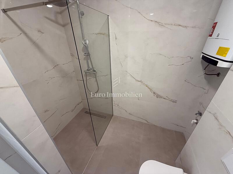 Apartment Zu verkaufen - SPLITSKO-DALMATINSKA MAKARSKA