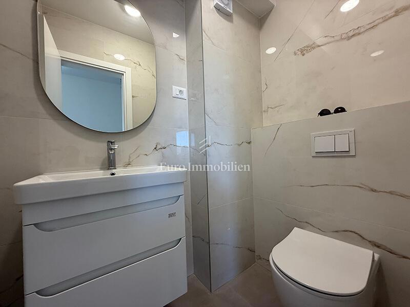 Apartment Zu verkaufen - SPLITSKO-DALMATINSKA MAKARSKA