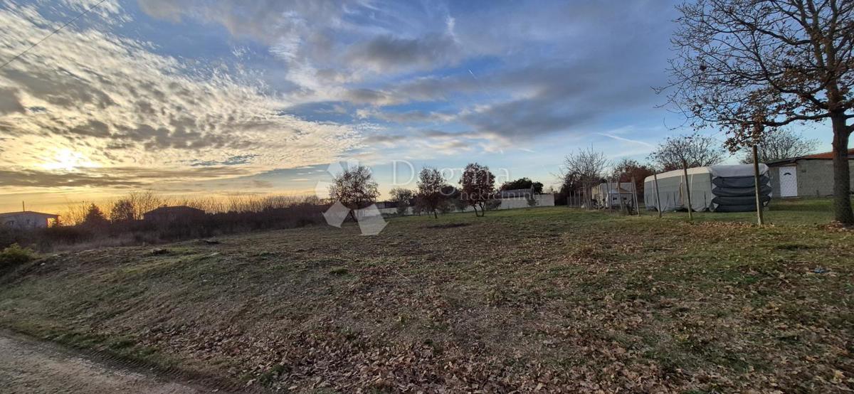 Land For sale - ISTARSKA MARČANA