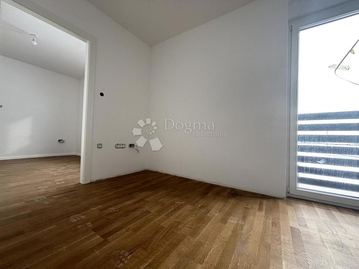 Mieszkanie Na sprzedaż - GRAD ZAGREB ZAGREB