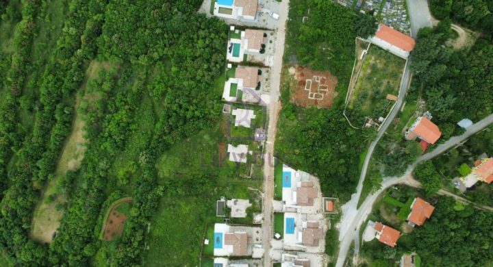 Terreno in vendita 700 m² – Raša