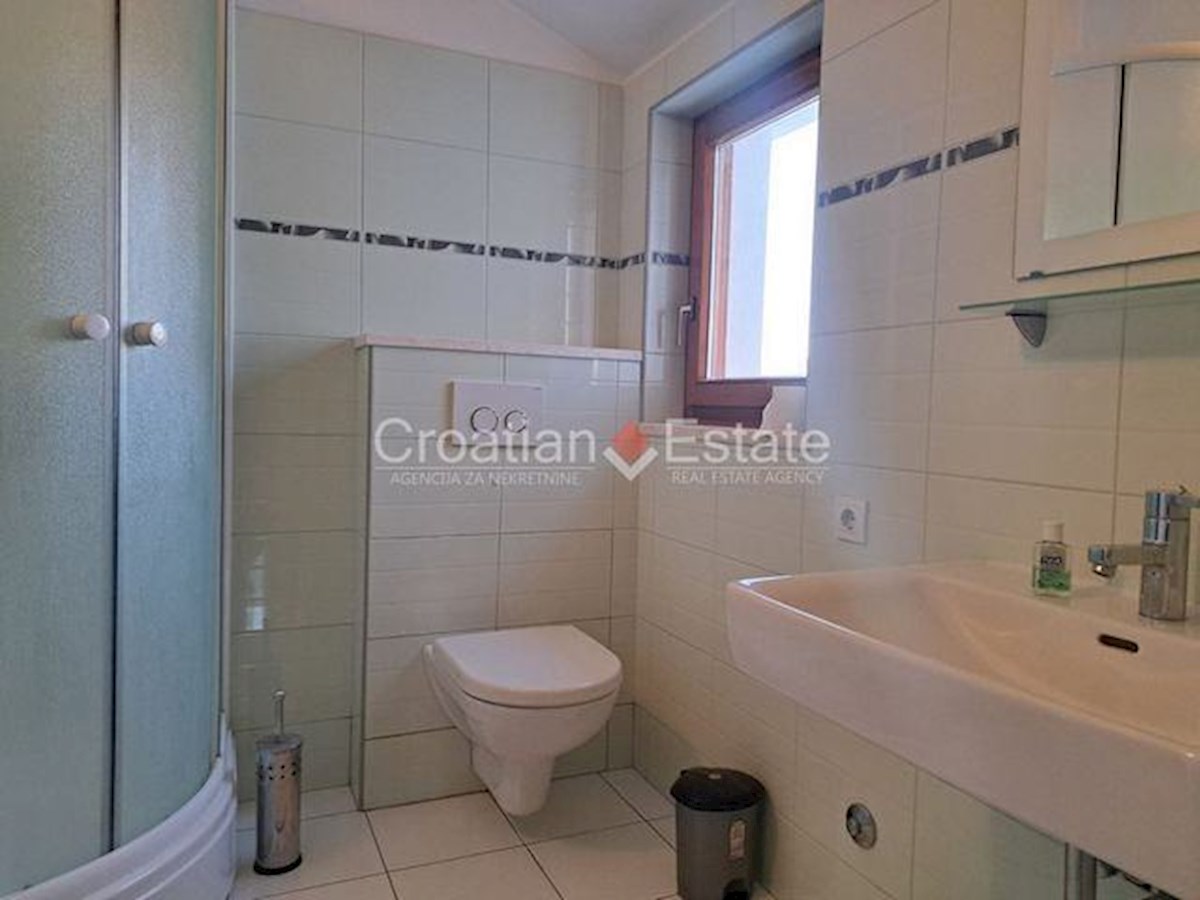 Appartement À louer - SPLITSKO-DALMATINSKA SPLIT