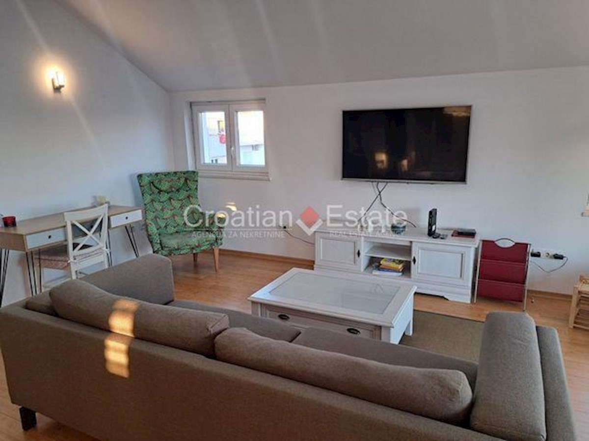 Appartement À louer - SPLITSKO-DALMATINSKA SPLIT