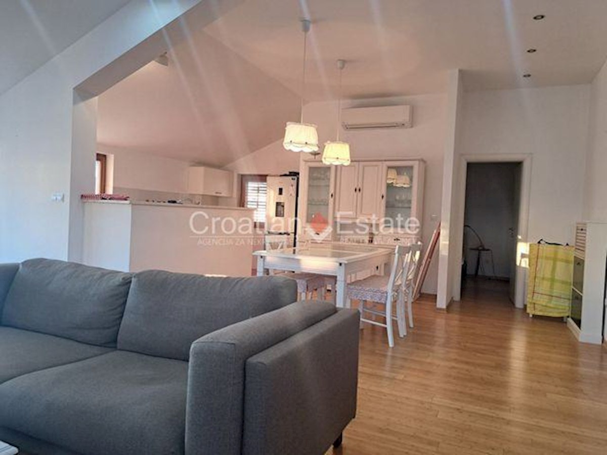 Appartement À louer - SPLITSKO-DALMATINSKA SPLIT