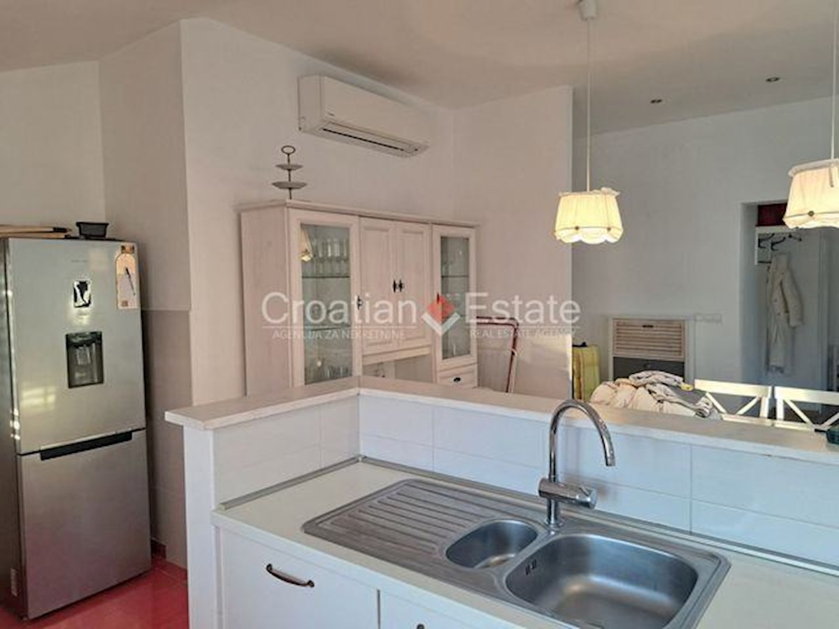 Appartement À louer - SPLITSKO-DALMATINSKA SPLIT