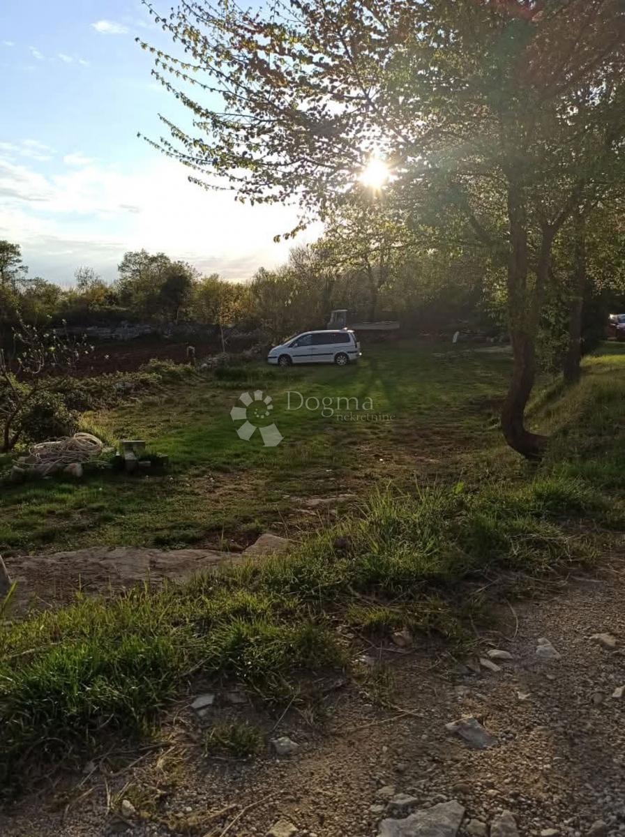 Pozemek Na prodej - Istarska Svetvinčenat - foto 2/2