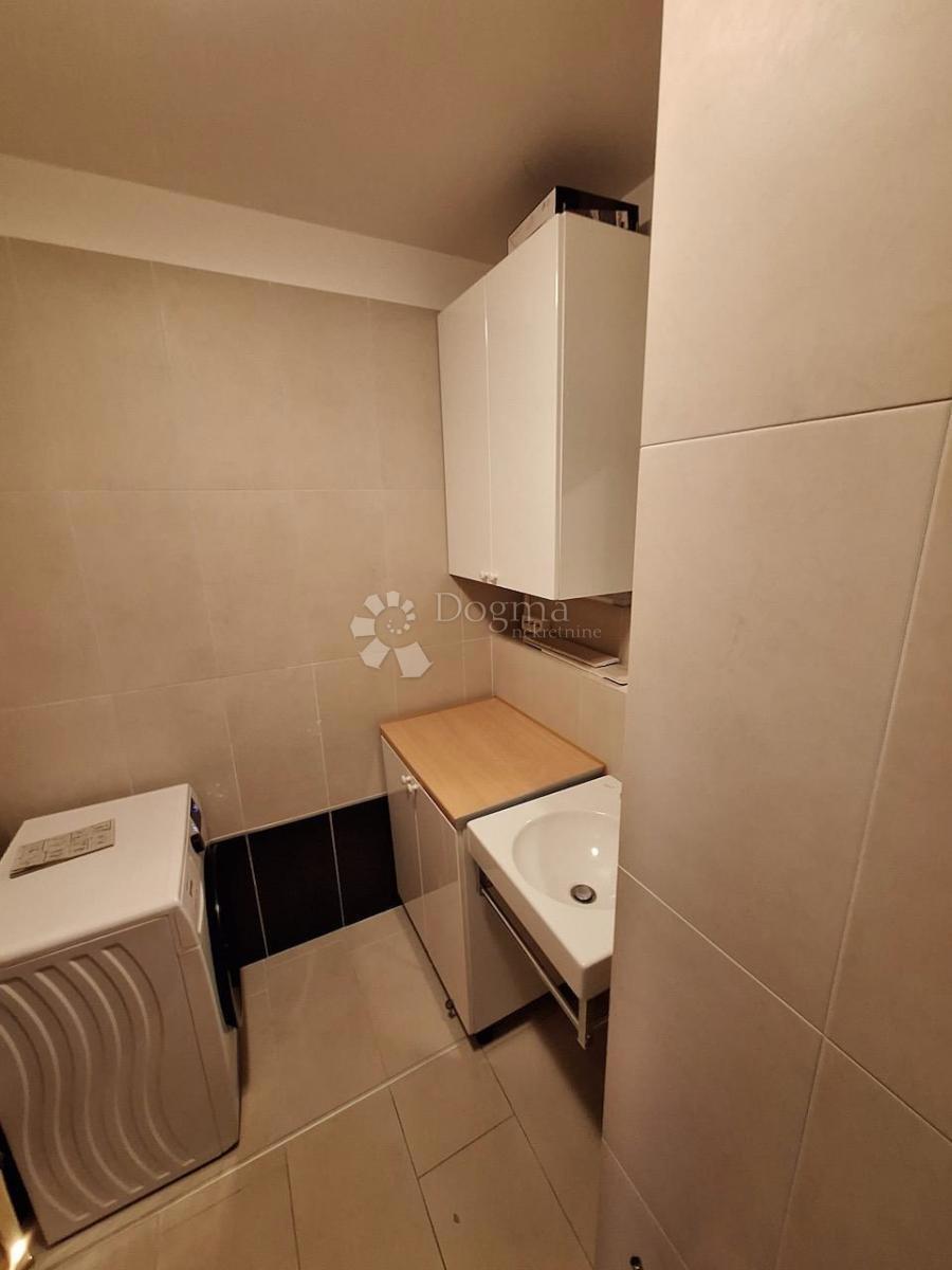 Appartement À vendre - SPLITSKO-DALMATINSKA PODSTRANA
