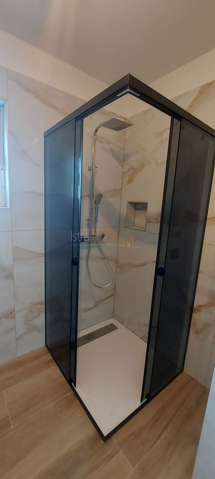 House For sale - ISTARSKA LIŽNJAN