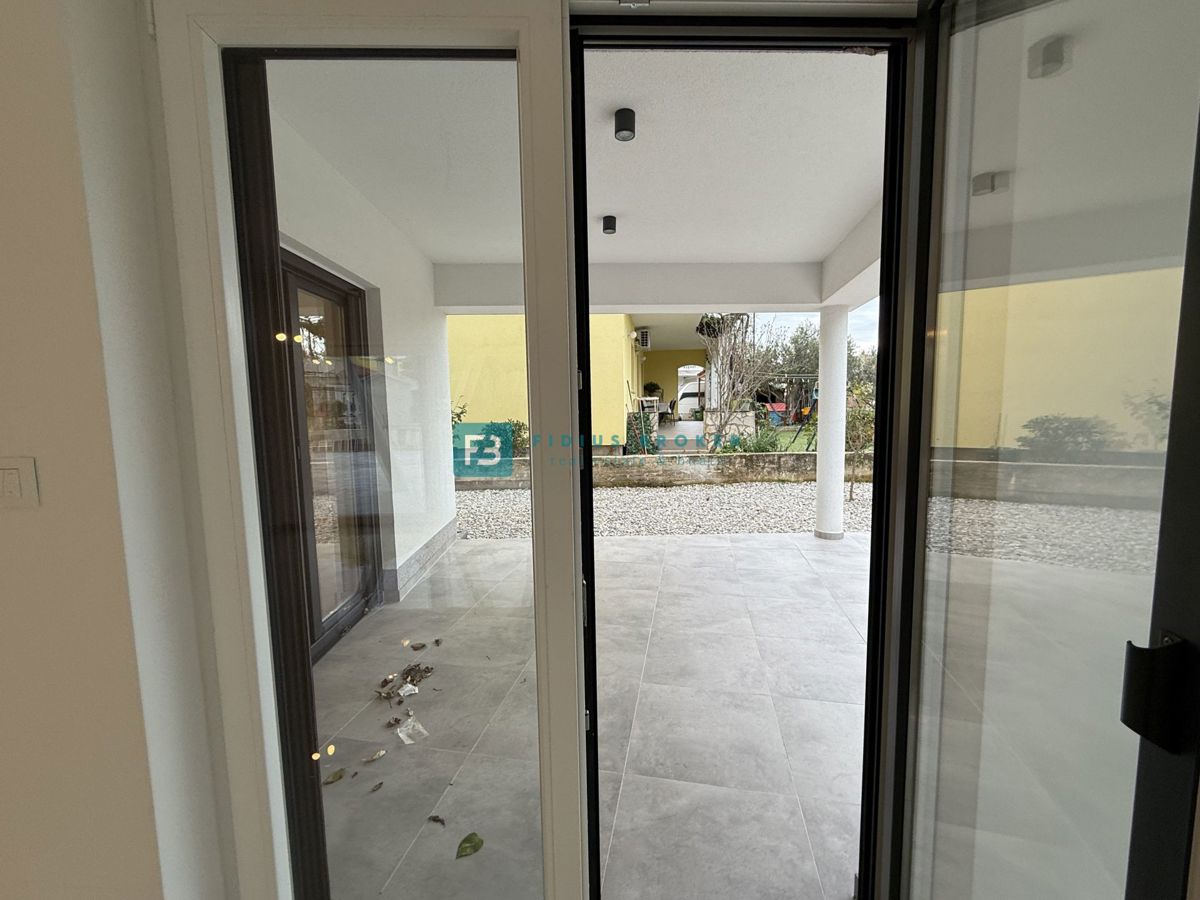 Flat For sale - ŠIBENSKO-KNINSKA VODICE