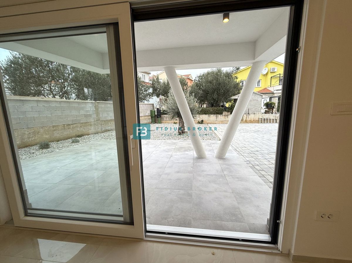 Flat For sale - ŠIBENSKO-KNINSKA VODICE