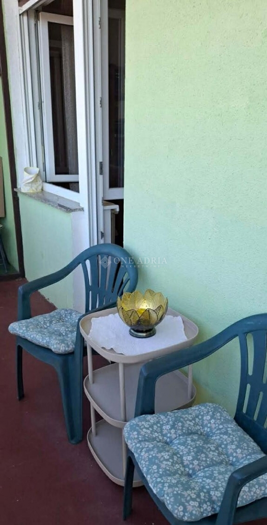Stan Na prodaju - PRIMORSKO-GORANSKA CRIKVENICA