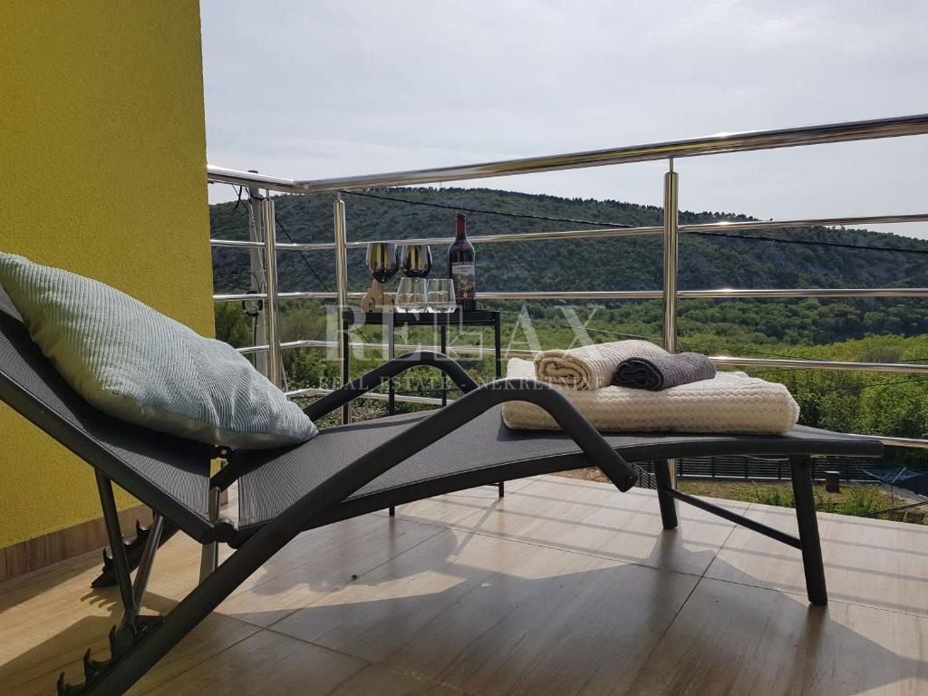 Kuća Na prodaju - PRIMORSKO-GORANSKA VINODOLSKA OPĆINA