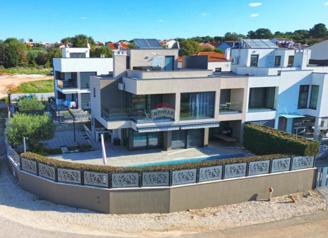 Casa in vendita 250 m² – Poreč
