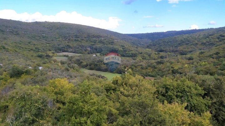 Grundstück zu verkaufen 41610 m² – Marčana