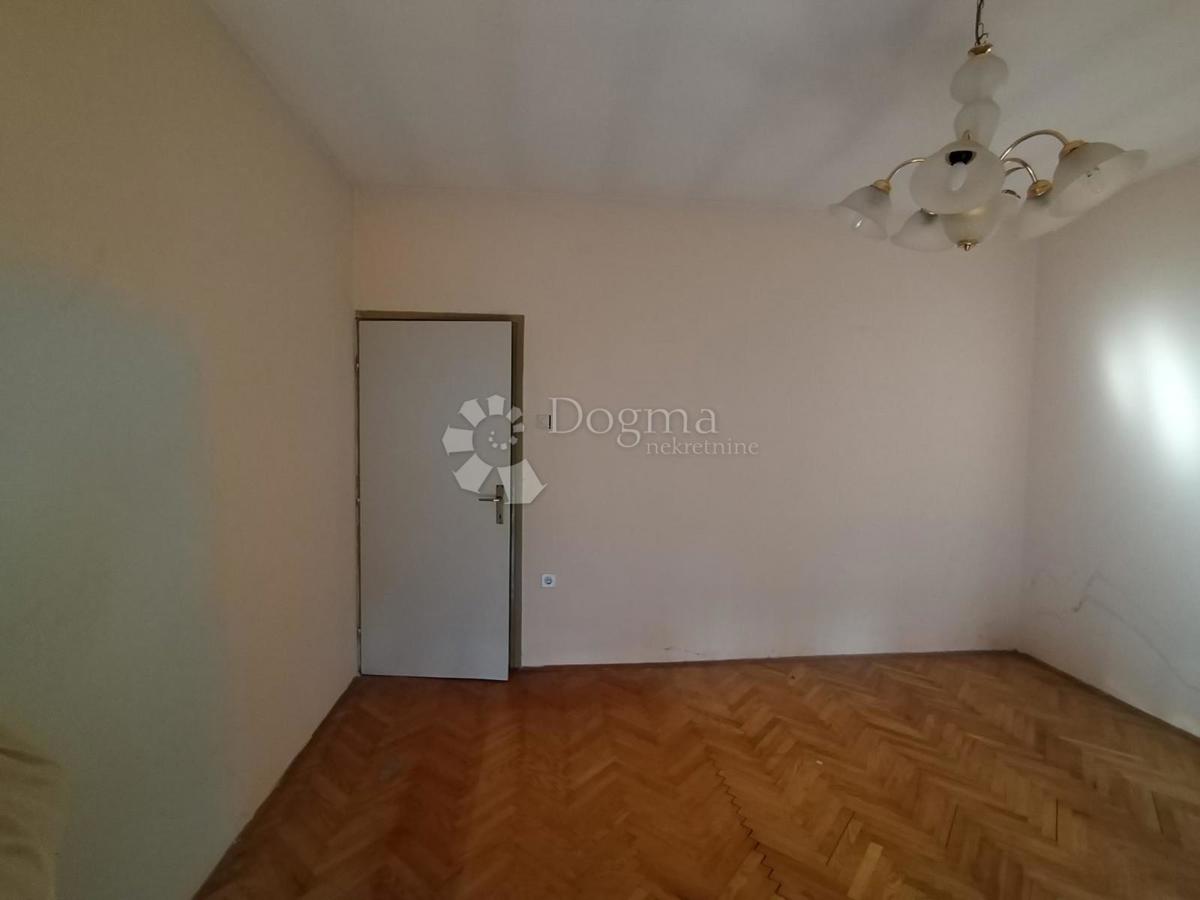 Maison À vendre - ZAGREBAČKA DUBRAVA