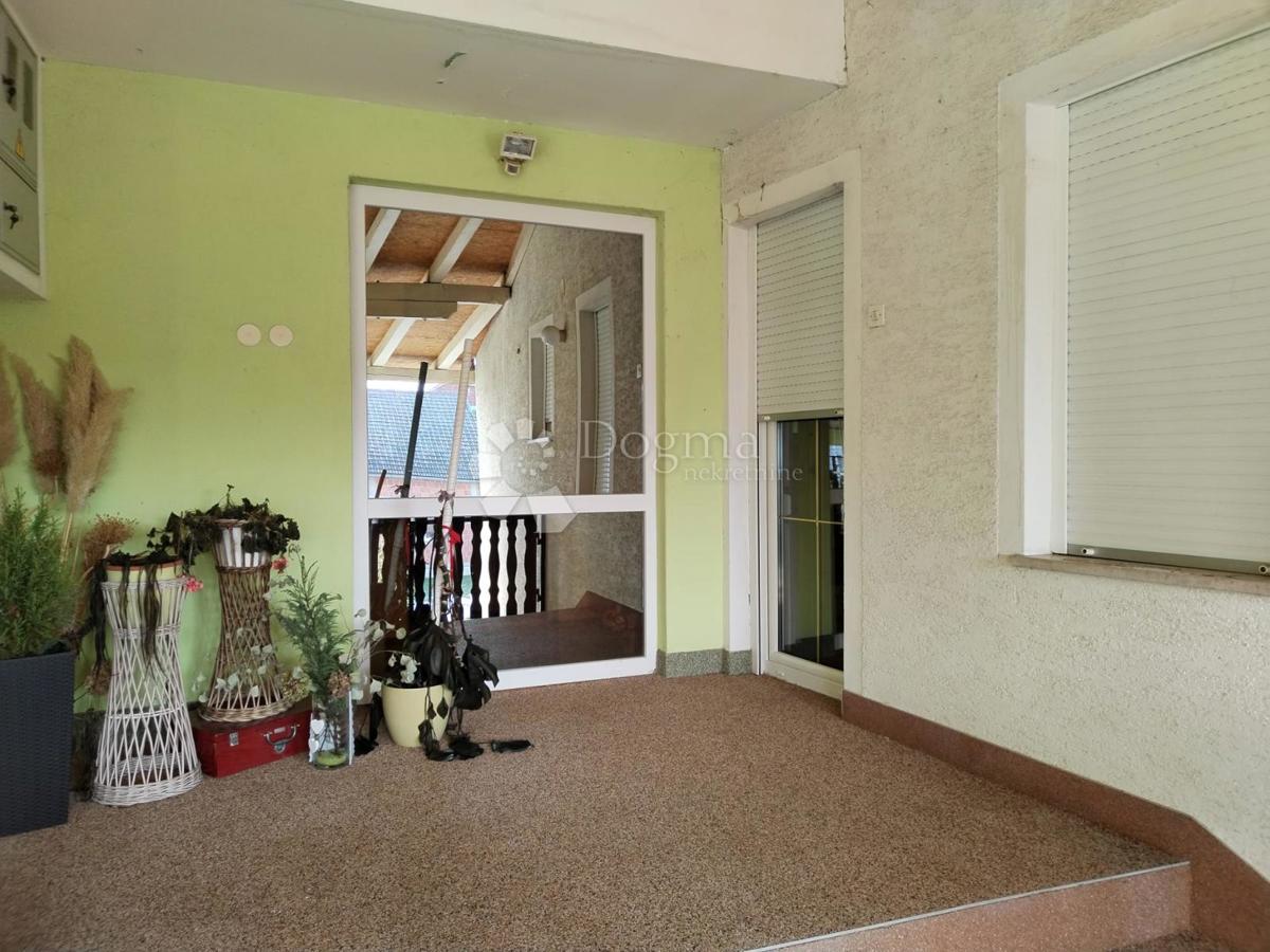 Maison À vendre - ZAGREBAČKA DUBRAVA