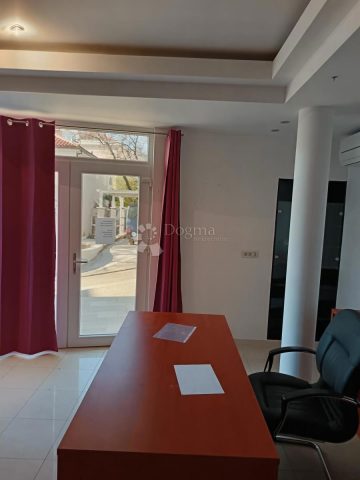 Lokal użytkowy na sprzedaż 27 m² – Makarska