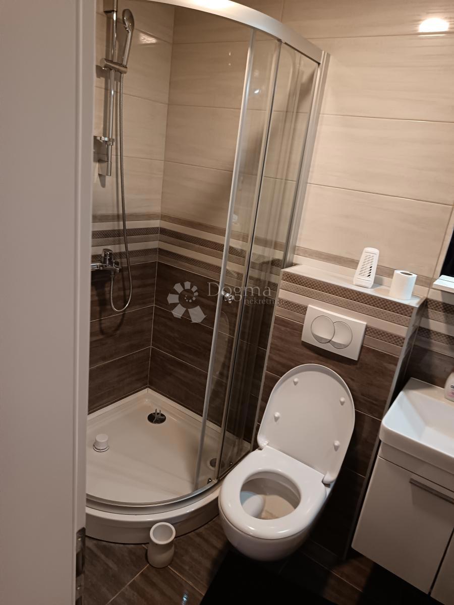 Lokal użytkowy Na sprzedaż - Splitsko-dalmatinska Makarska - foto 3/4
