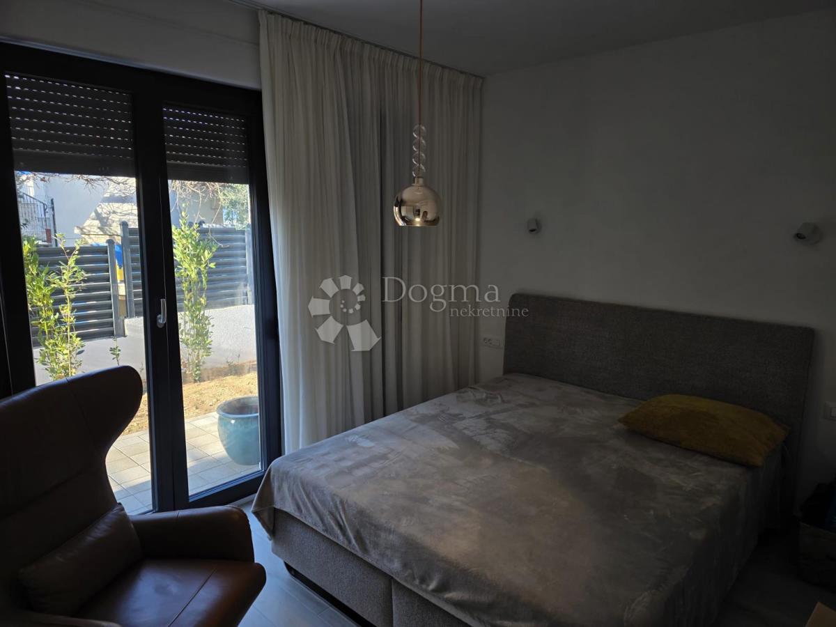 Apartment Zu verkaufen - ŠIBENSKO-KNINSKA ROGOZNICA