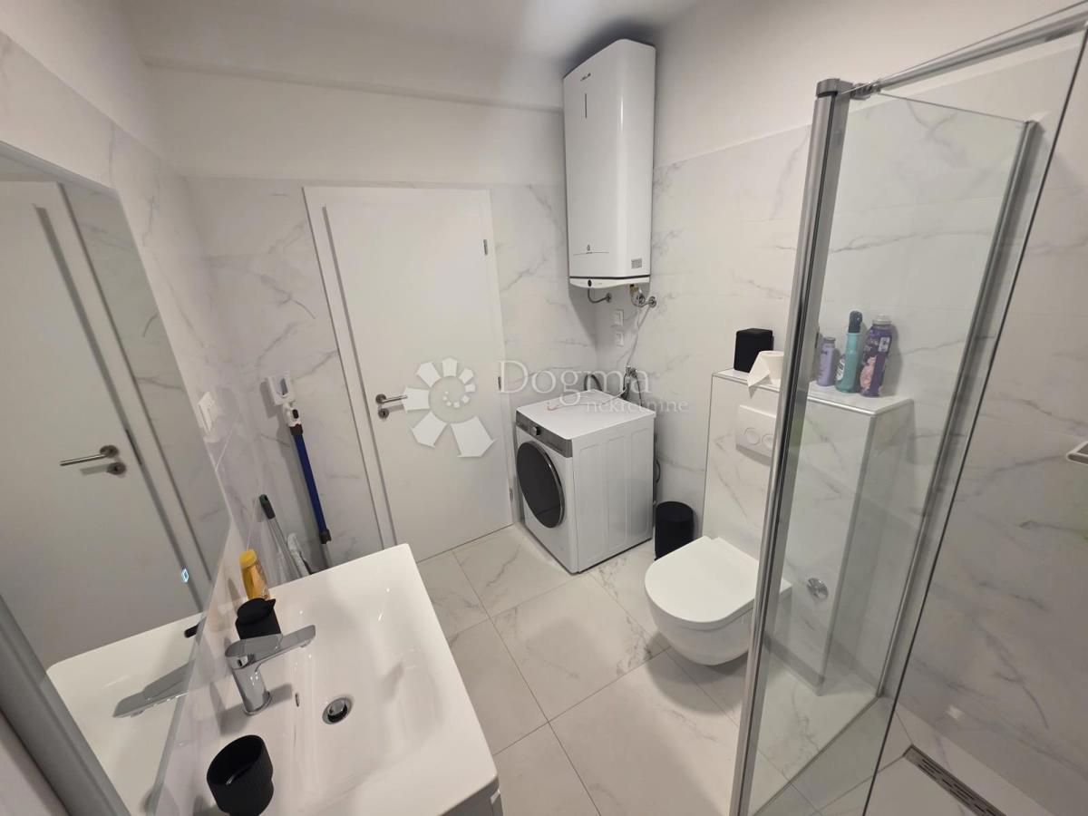 Apartment Zu verkaufen - ŠIBENSKO-KNINSKA ROGOZNICA