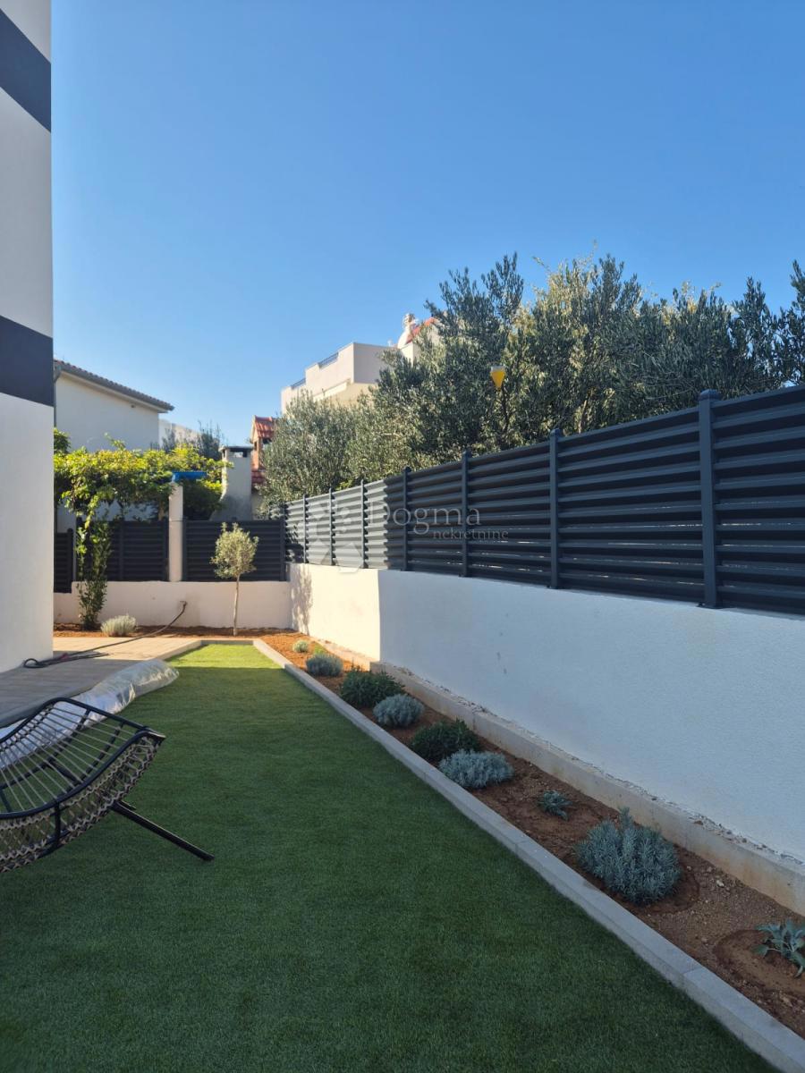 Apartment Zu verkaufen - ŠIBENSKO-KNINSKA ROGOZNICA