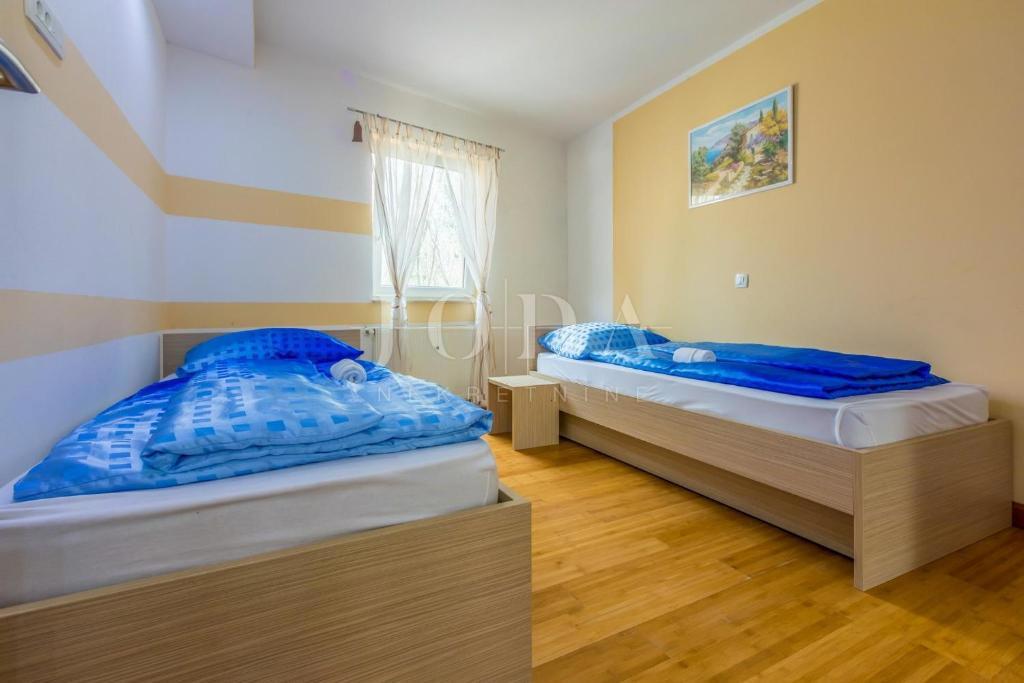 Kuća Na prodaju - PRIMORSKO-GORANSKA VINODOLSKA OPĆINA