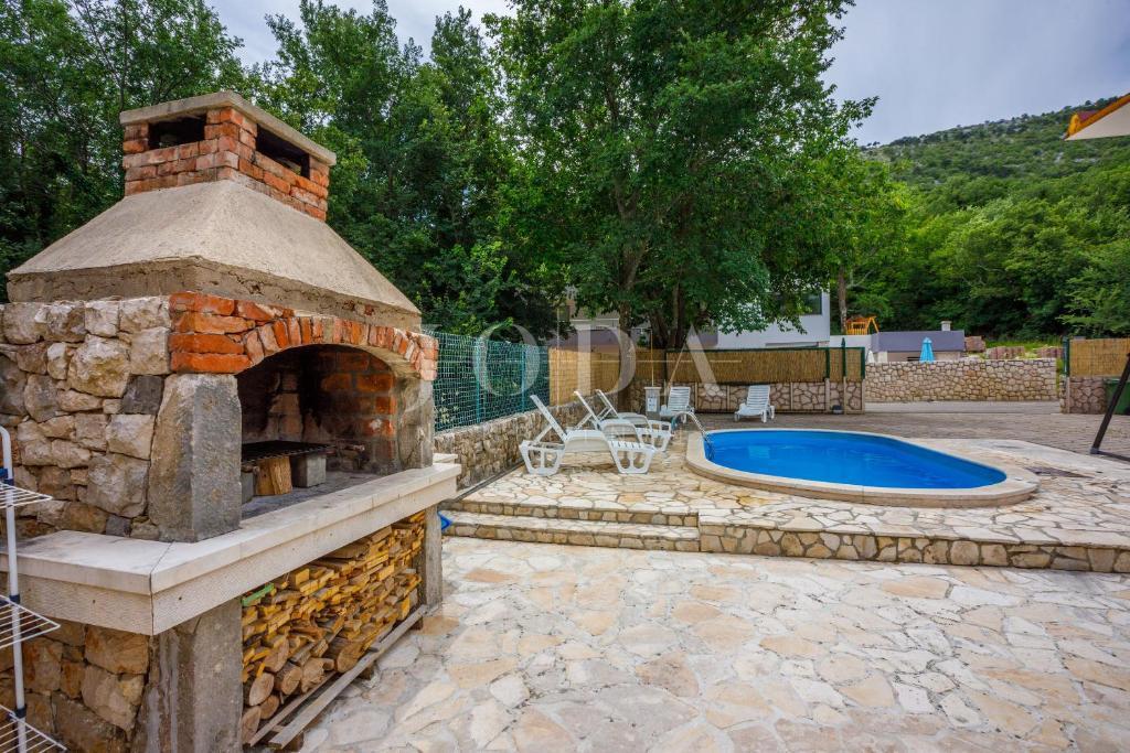 Kuća Na prodaju - PRIMORSKO-GORANSKA VINODOLSKA OPĆINA