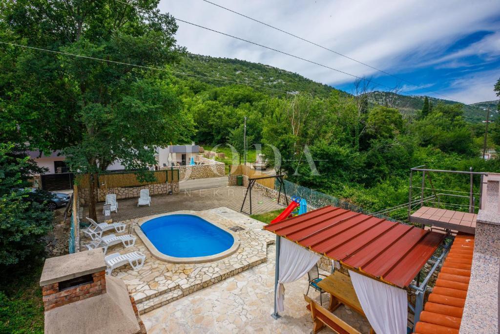 Kuća Na prodaju - PRIMORSKO-GORANSKA VINODOLSKA OPĆINA