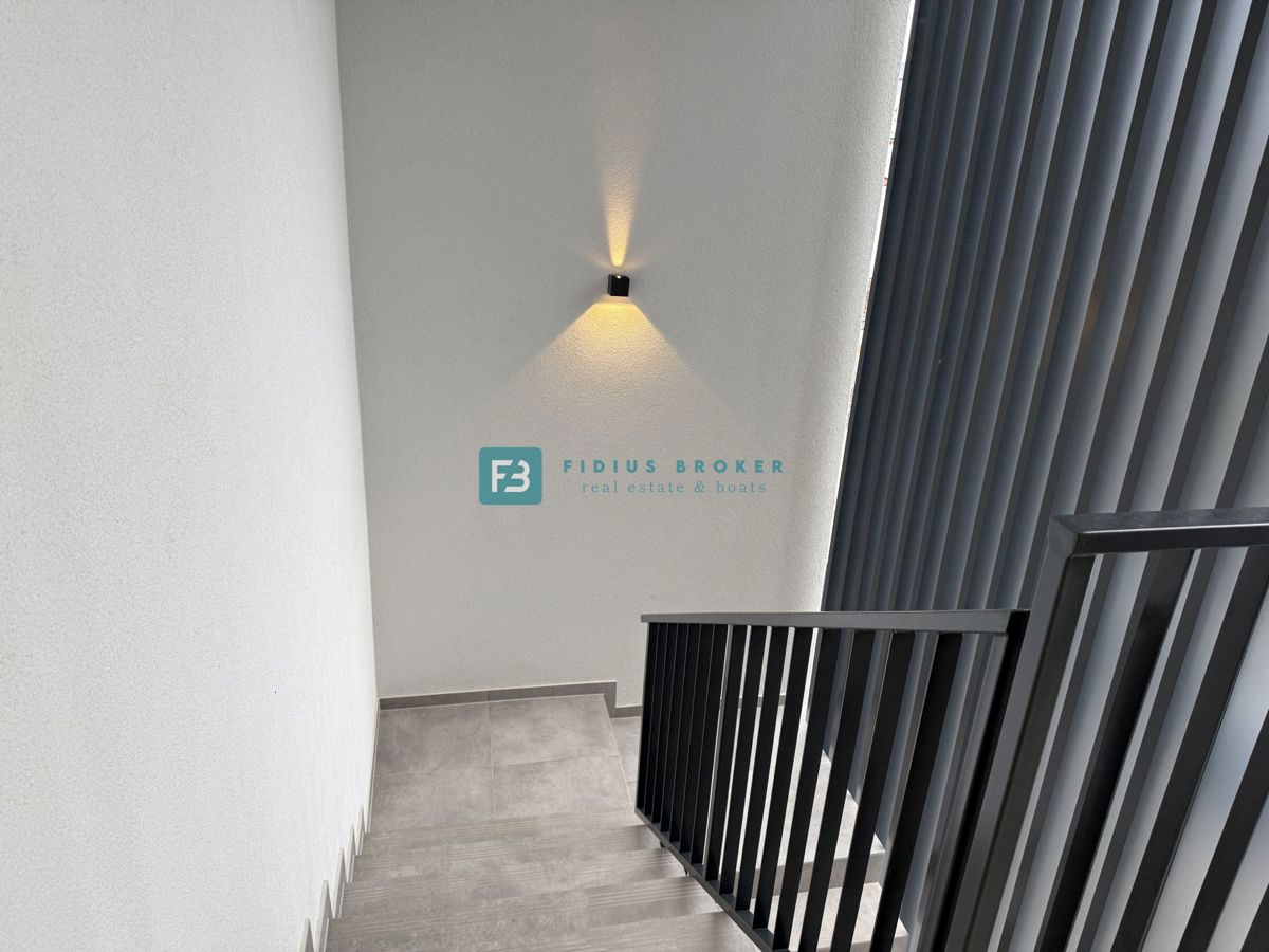 Flat For sale - ŠIBENSKO-KNINSKA VODICE