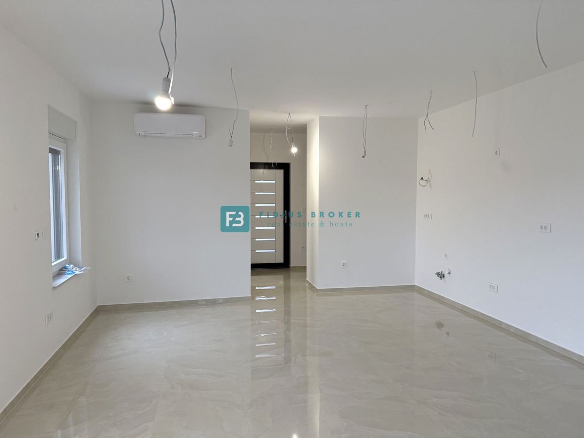 Flat For sale - ŠIBENSKO-KNINSKA VODICE